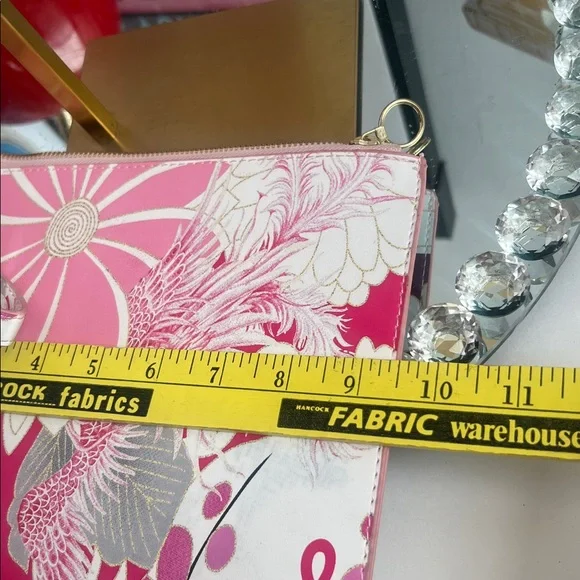 Pink Floral  foux leather wristlet bag - Picture 6 of 6